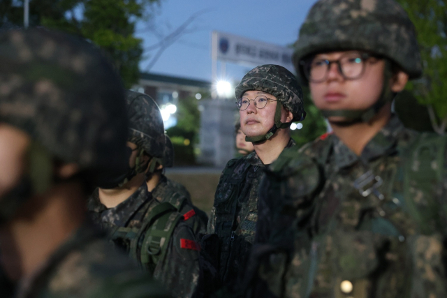 개혁신당 천하람 원내대표가 지난 12일 논산 육군훈련소에서 훈련받고 있다. 천 원내대표는 현역 국회의원으로는 처음으로 논산 육군훈련소에 훈련병으로 입소해 2박 3일간 신병 교육을 받았다. 연합뉴스