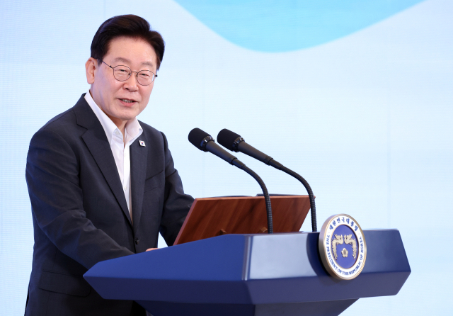 이재명 대통령이 28일 청와대에서 열린 '청년예산 언박싱 2027' 행사에서 발언하고 있다. 이번 행사는 내년도 정부 예산안 발표에 앞서 청년 예산과 주요 사업을 설명하기 위해 마련됐다. 연합뉴스