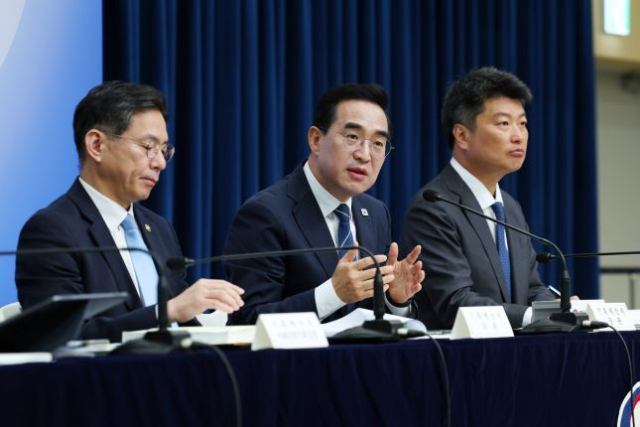 박홍근 기획예산처 장관이 8월 28일 세종정부청사 중앙동 브리핑실에서 열린 '2027년도 예산안 상세브리핑'에서 모두발언을 하고 있다. 기획처 제공