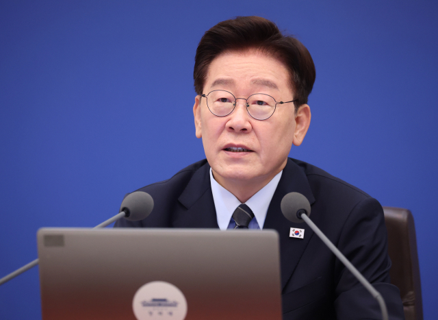 이재명 대통령이 1일 청와대에서 열린 국무회의에서 발언하고 있다. 연합뉴스