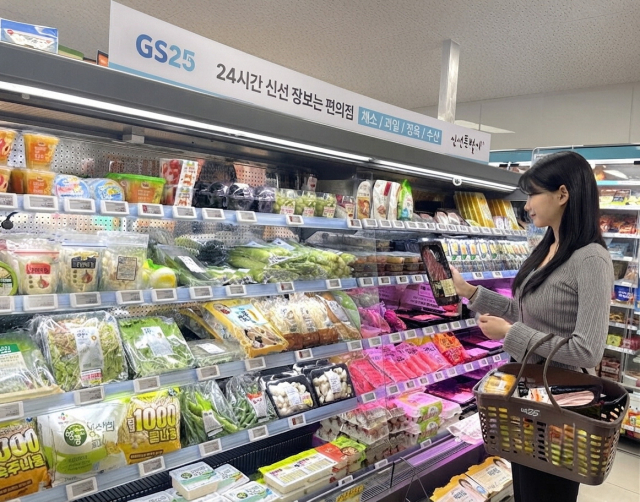 편의점 업계가 상권별 특화 매장을 통해 일반 점포를 압도하는 매출 성과를 내고 있다. 사진은 GS25 신선강화 매장의 모습. GS리테일 제공