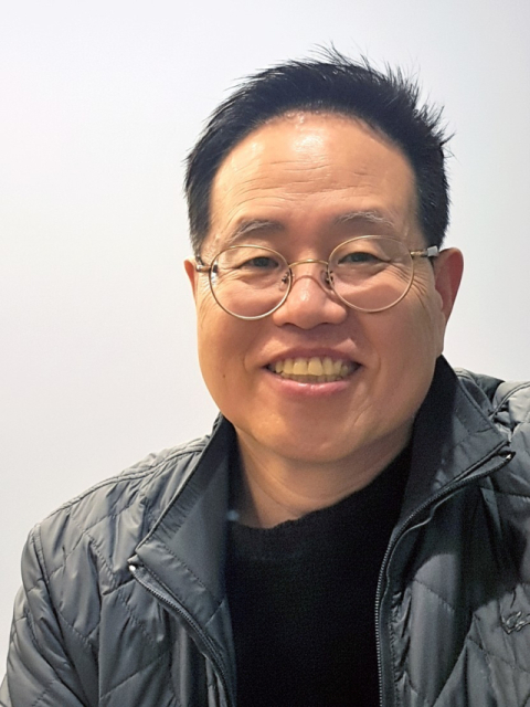 신종국 소설가