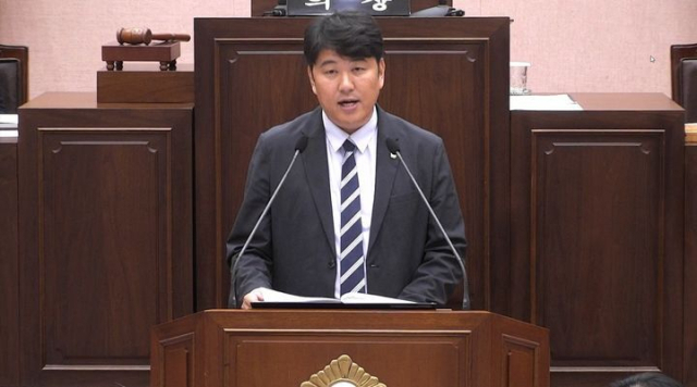 부산 강서구의회 소속 김정용 의원. 강서구의회 제공