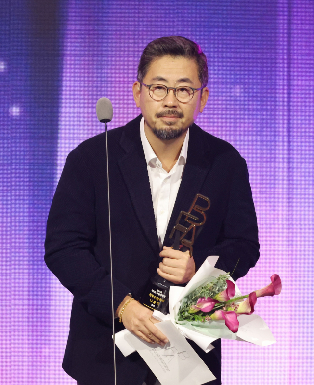 2026 부일영화상 시상식이 7일 오후 부산 해운대구 시그니엘 부산 그랜드볼룸에서 열렸다. 최우수감독상을 받은 나홍진 감독이 수상소감을 말하고 있다. 정종회 기자 jjh@