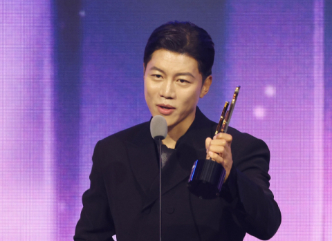 남우조연상 호프 음문석 “스크린 속 캐릭터에 충실한 배우가 되겠습니다” [부일영화상 2026]