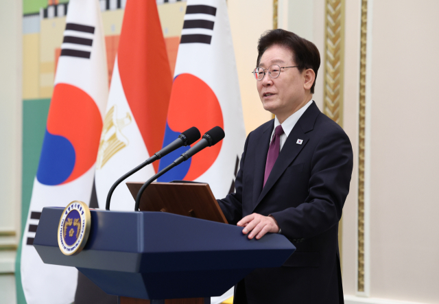 이재명 대통령이 8일 청와대에서 열린 압델 파타 알시시 이집트 대통령 국빈 방한 환영 오찬에서 환영사를 하고 있다. 연합뉴스