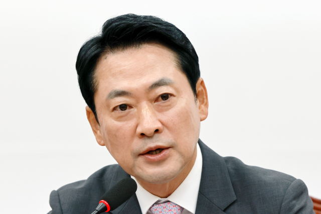 국민의힘 장동혁 대표가 12일 국회에서 열린 최고위원회의에 참석해 발언하고 있다. 연합뉴스