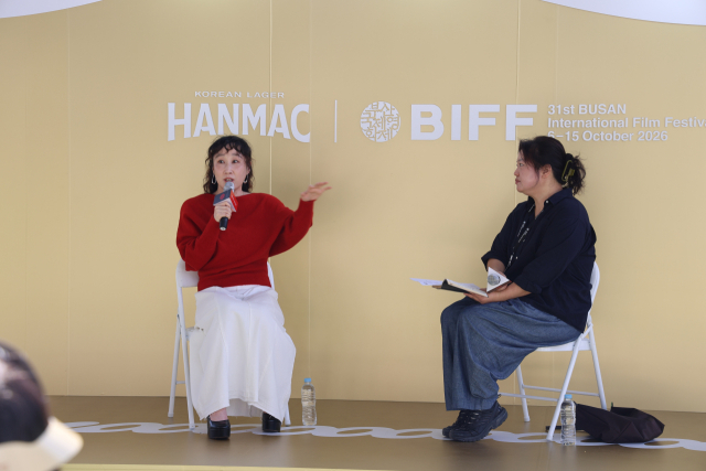 배우 김국희가 12일 오후 부산 해운대구 영화의전당 한맥라운지에서 열린 부산국제영화제(BIFF) ‘아주담담 씬 스틸러: 장면을 훔친 사람들’ 프로그램에 참석했다. 김동영 인턴기자