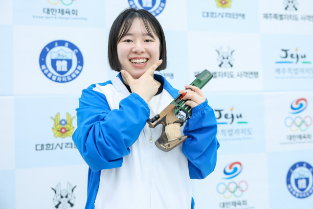 제107회 전국체육대회 여자 권총에서 비공인 세계 신기록을 세운 고은(부산시청).대한사격연맹 제공