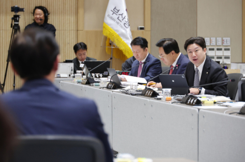 “증거 인멸 몰랐나” 국힘 추궁에 “모욕적” 발끈한 전 시장