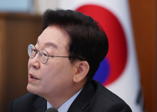 이재명 대통령이 27일 청와대에서 열린 국무회의에서 발언하고 있다. 연합뉴스